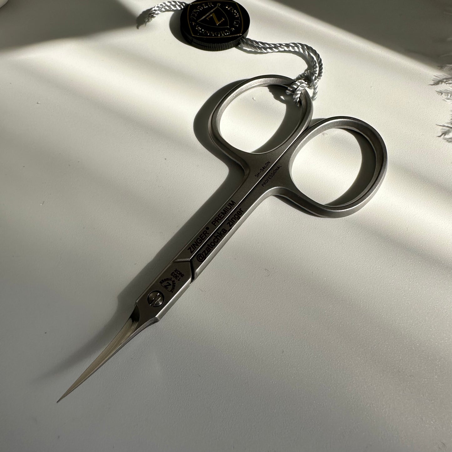 Manicure scissors